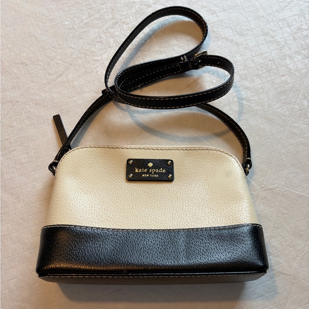 Kate Spade New York Berkeley Lane Hanna Cream and Black Leather Crossbody Bag